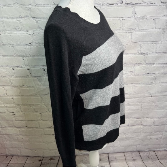 Apt. 9 Cashmere Sweater Small - Picture 2 of 6